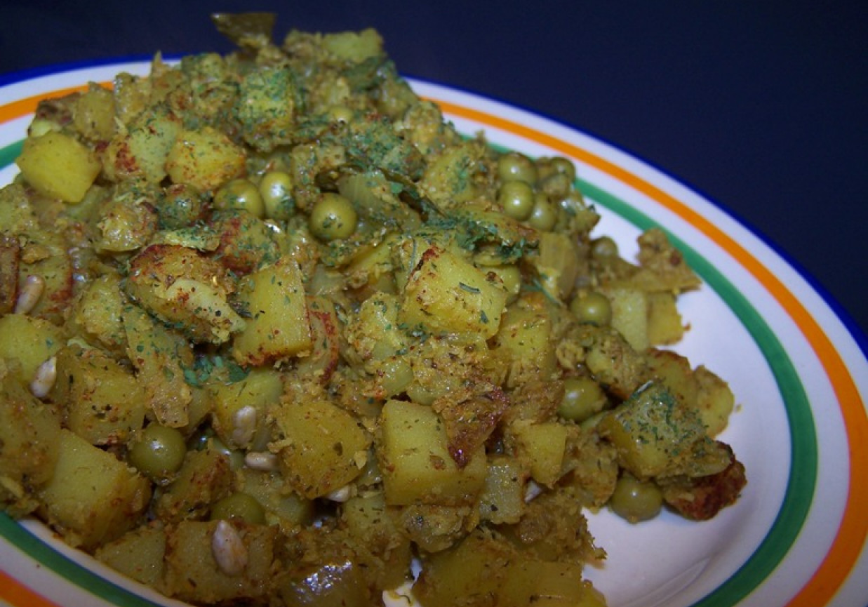 Aromatyczne ziemniaki curry (po indyjsku) foto