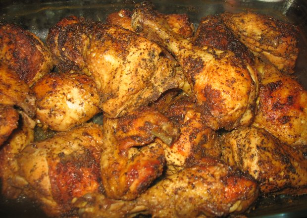 Fotografia przedstawiająca Aromatyczny kurczak pieczony