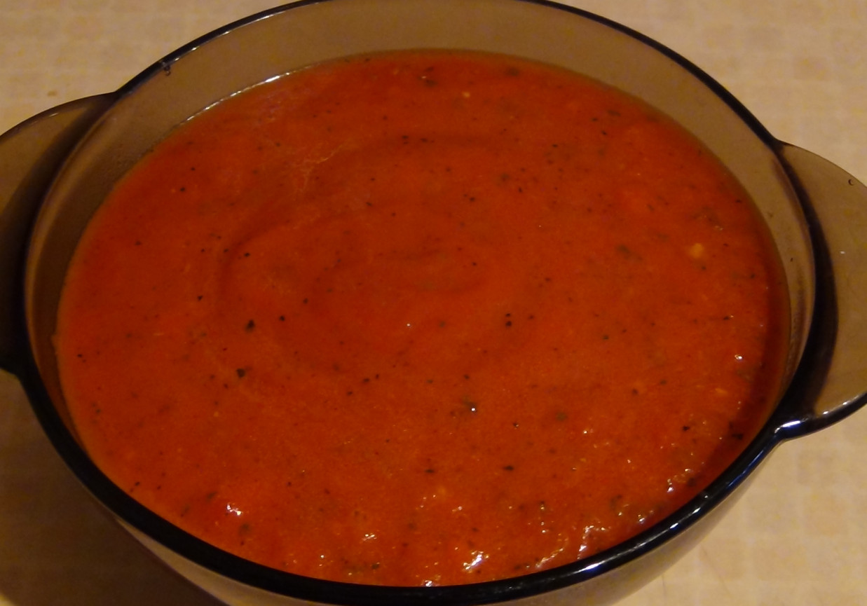 Aromatyczny sos pomidorowy foto