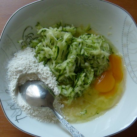Krok 2 - BABECZKI CUKINIOWO-ZIEMNIACZANE Z PARMEZANEM foto