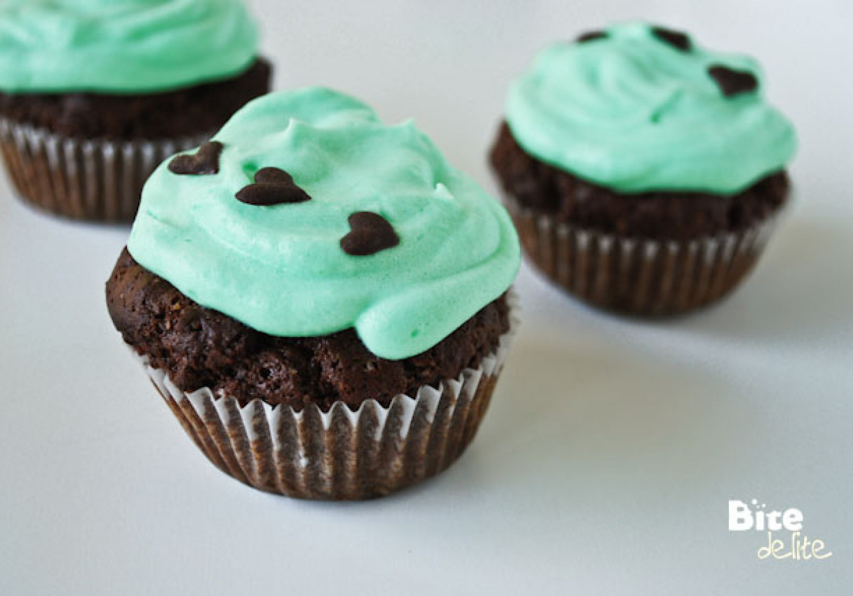 Babeczki czekoladowe z miętowym kremem - peepermint cupcakes foto