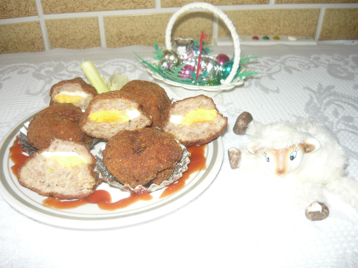 Babeczki mięsne z jajkiem