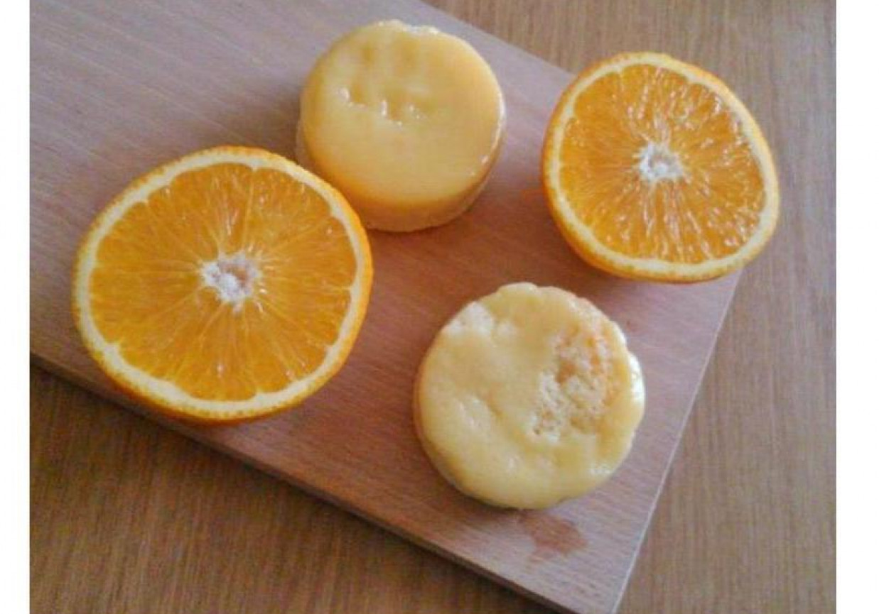 Babeczki mocno pomarańczowe foto