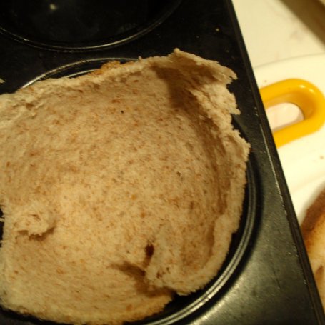 Krok 3 - Babeczki w chlebie tostowym  foto