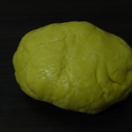 Krok 1 - Babeczki z kremem i malinami foto