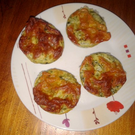 Krok 3 - babeczki ze szpinakiem i serem ziołowym foto