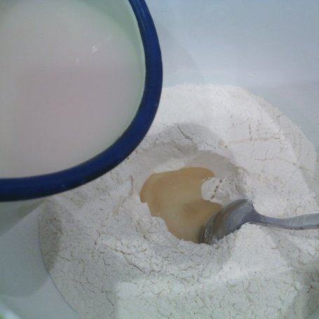Krok 1 - Babeczkowe pizze z kurczakiem foto