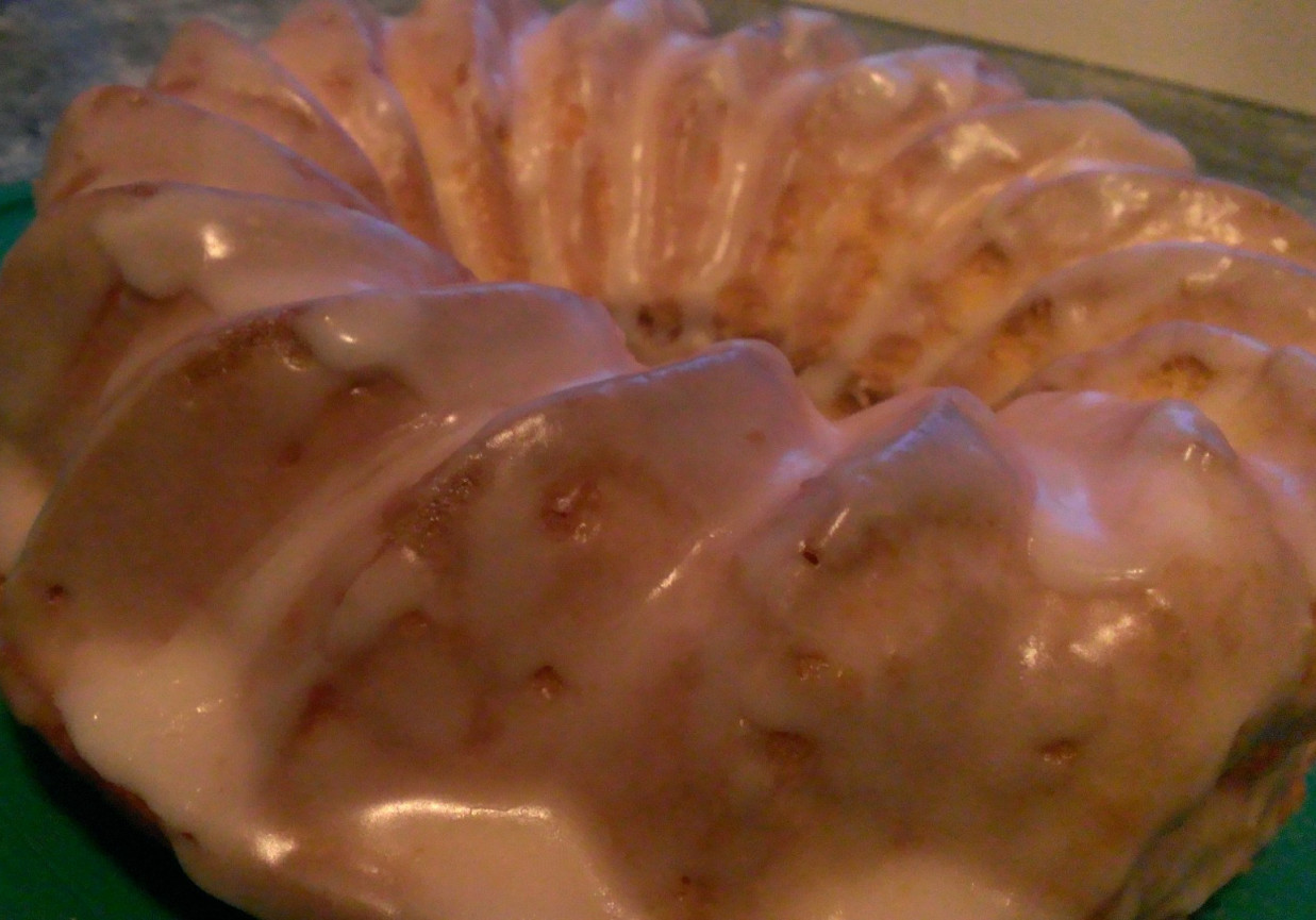 Babka cytrynowa z lukrem foto