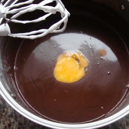 Krok 2 - Babka czekoladowa z maślanką foto