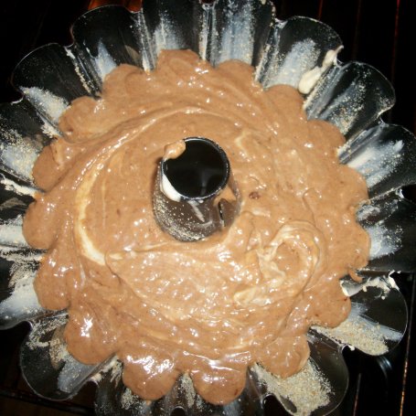 Krok 4 - Babka czekoladowo- kokosowa z bananem wg Zub3ra foto