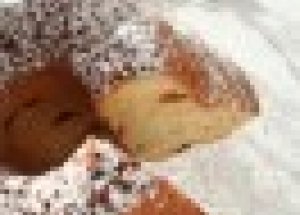 Babka drożdżowa z migdałami i miodem