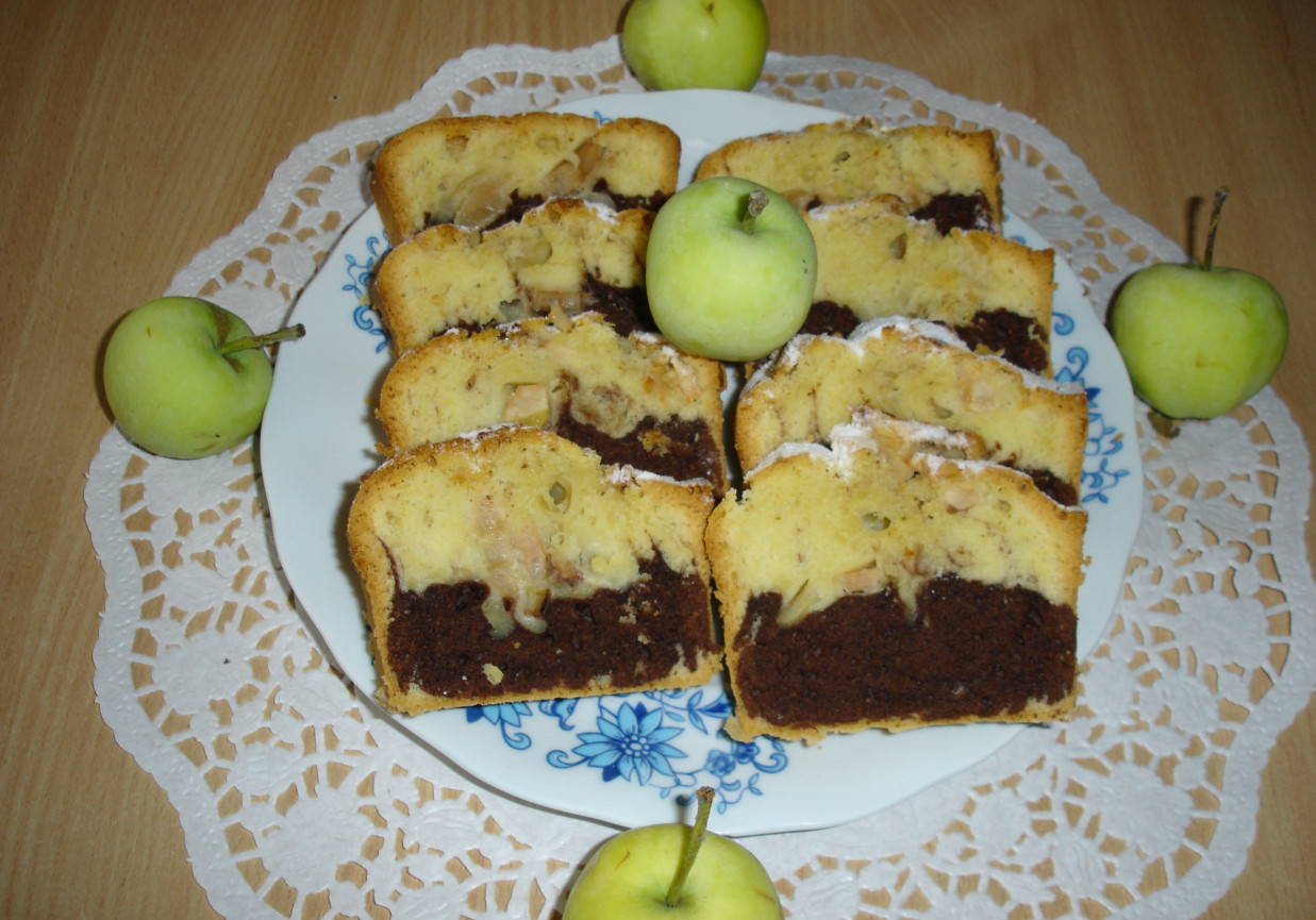 Babka i jabłka foto
