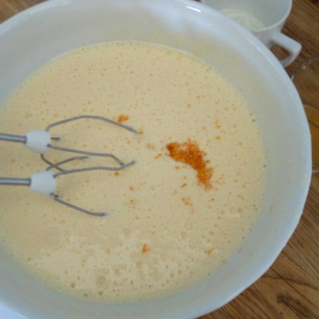 Krok 2 - Babka jogurtowo-pomarańczowa foto