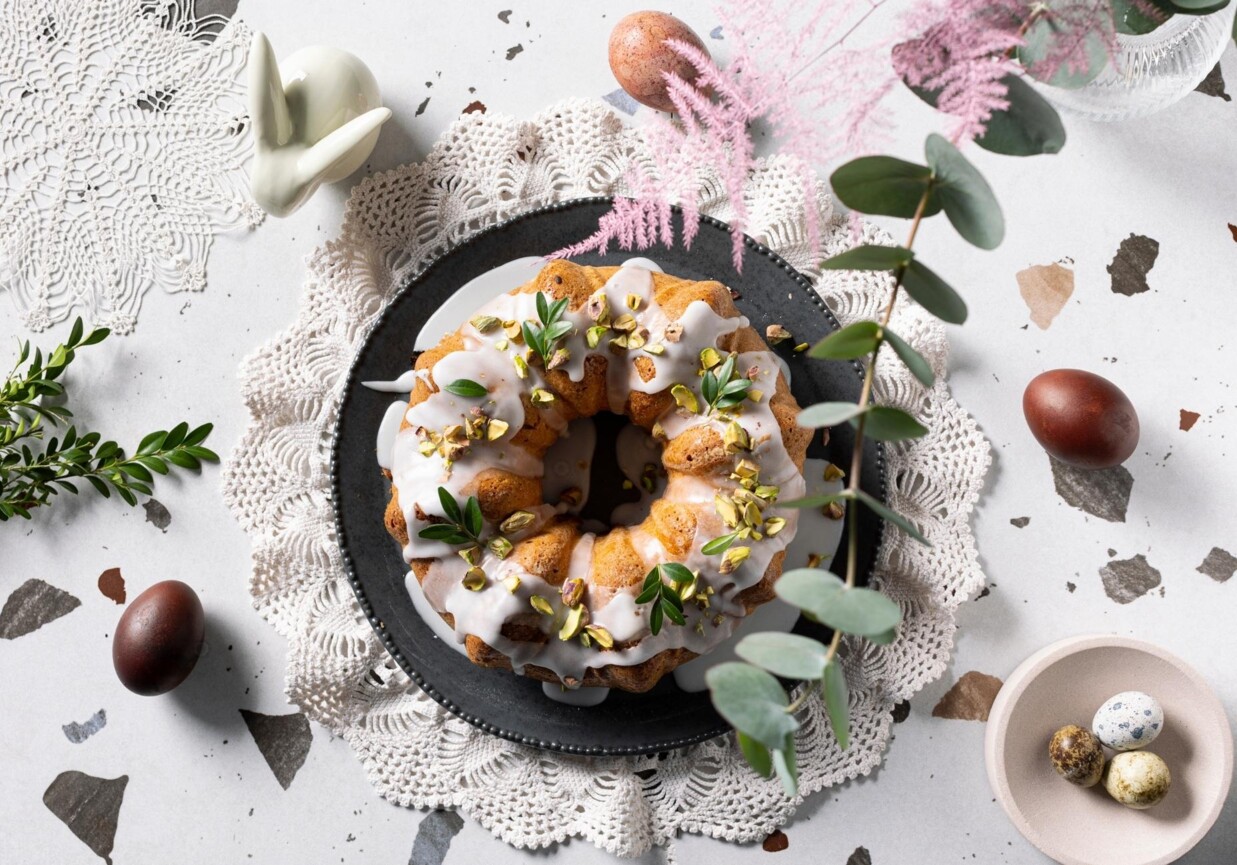 Babka piaskowa z cytrynową nutą i pistacjami foto