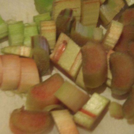 Krok 4 - Babka rabarbarowa z kruszonką foto