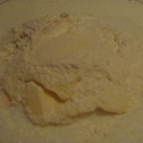 Krok 6 - Babka rabarbarowa z kruszonką foto