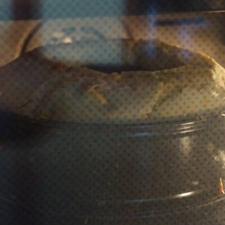Krok 6 - Babka z brzoskwiniami na maślance pod śliwkową polewą foto