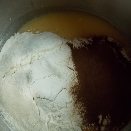 Krok 1 - Babka z kawą zbożową i rodzynkami foto