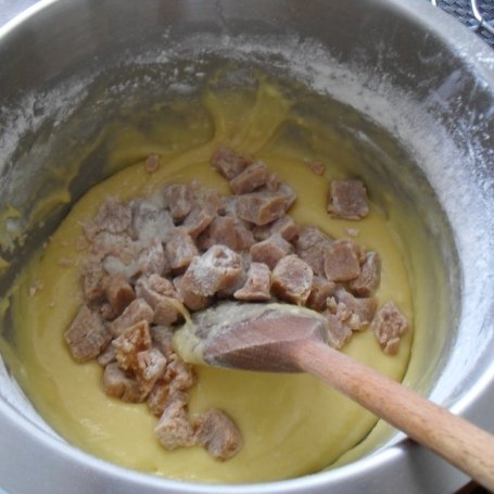 Krok 4 - Babka z krówkami foto