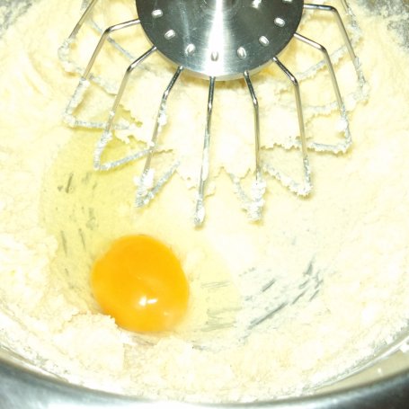 Krok 2 - Babka z likierem z białej czekolady foto