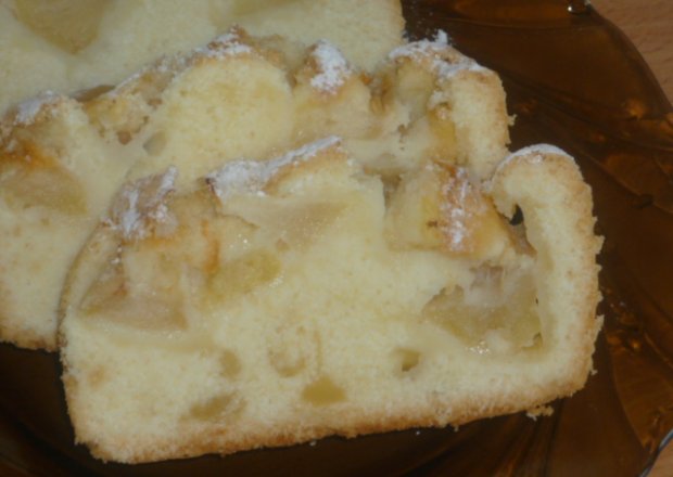 Fotografia przedstawiająca Babka z mąką ziemniaczaną i z jabłkiem