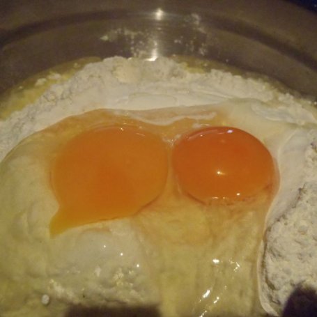 Krok 2 - Babka ze śliwkami foto