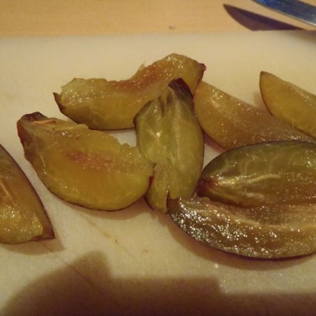 Krok 5 - Babka ze śliwkami foto