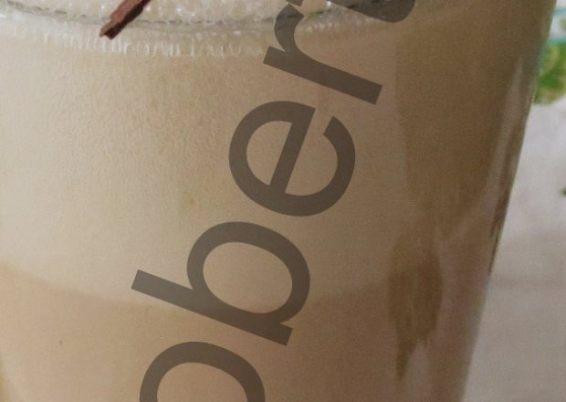 Fotografia przedstawiająca Bailay's coffee - irladzka kawa - krem