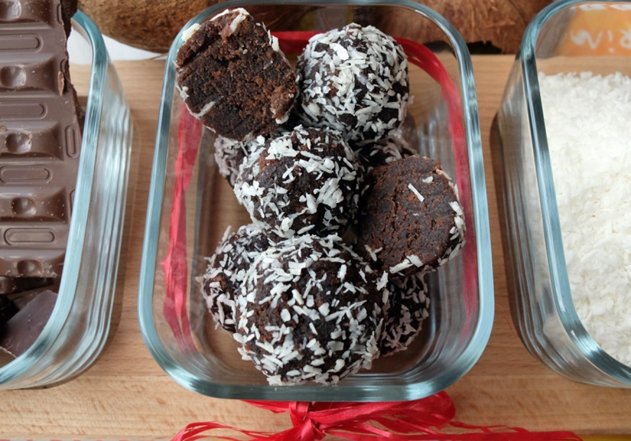 Bajaderkowe kulki czekoladowo-kokosowe  foto