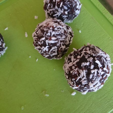 Krok 6 - Bajaderkowe kulki czekoladowo-kokosowe  foto