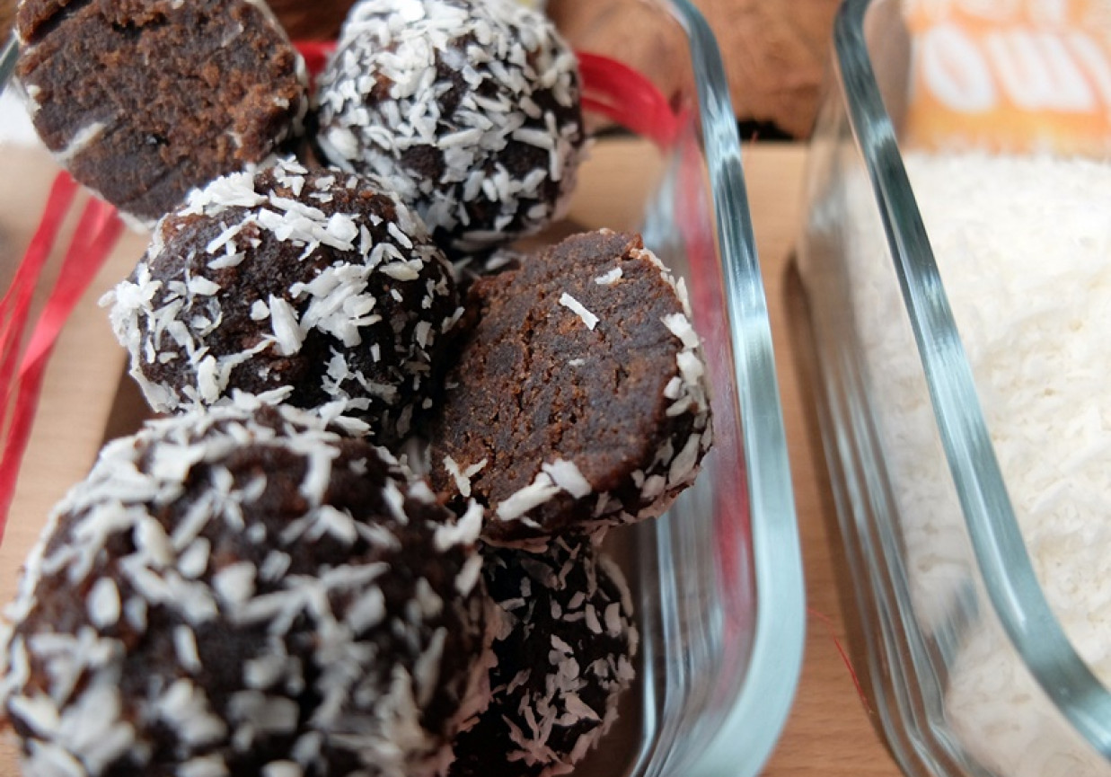 Bajaderkowe kulki czekoladowo-kokosowe  foto