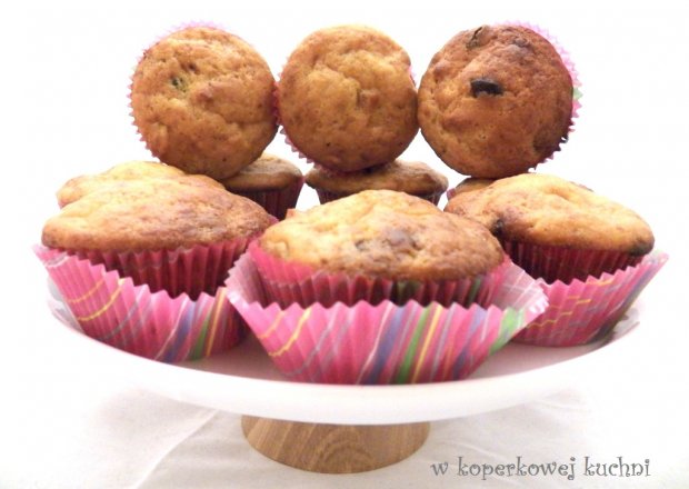 Fotografia przedstawiająca Bakaliowe muffinki z czekoladą