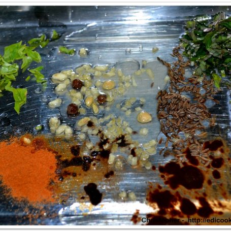 Krok 4 - Bakłażan marynowany w chermouli. foto