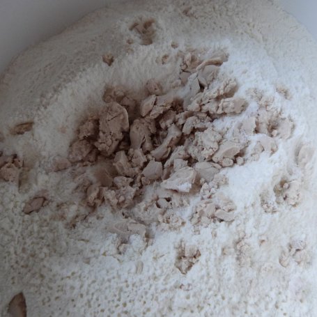 Krok 1 - Bałkańska pizza z salami foto