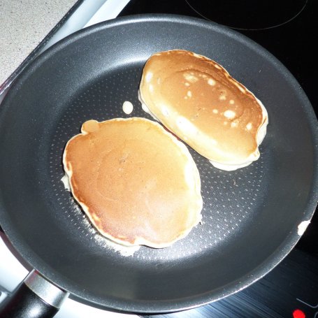 Krok 8 - Bananowe pancakes foto