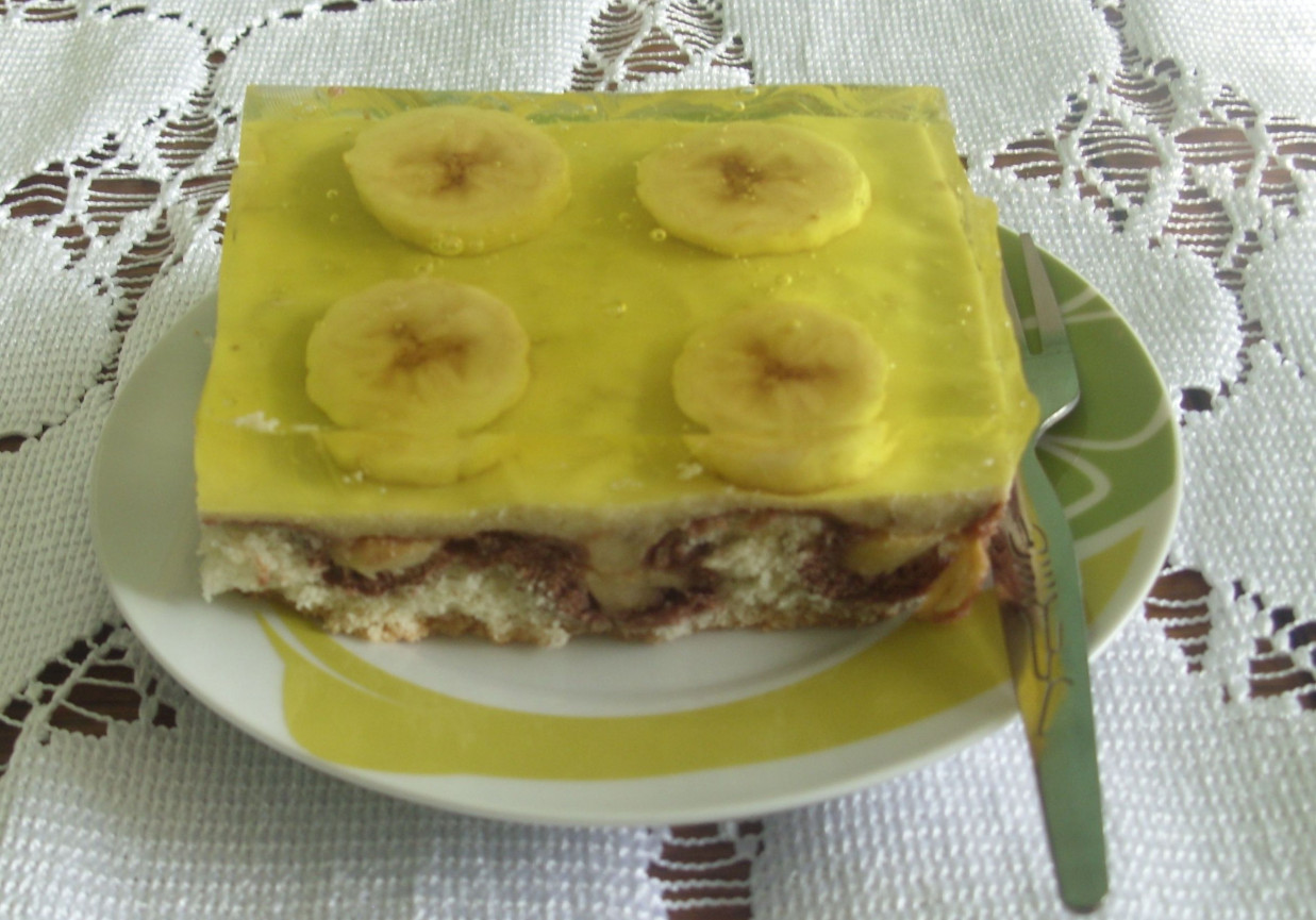 Bananowiec z jabłkami foto