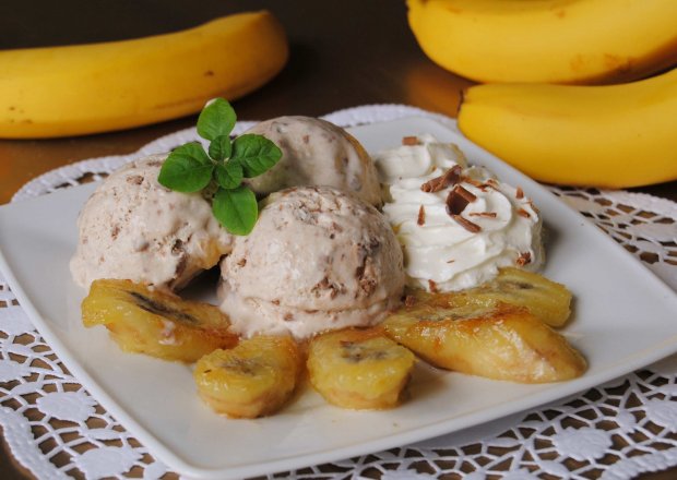 Fotografia przedstawiająca Bananowo-lodowy deser (około 6 porcji)