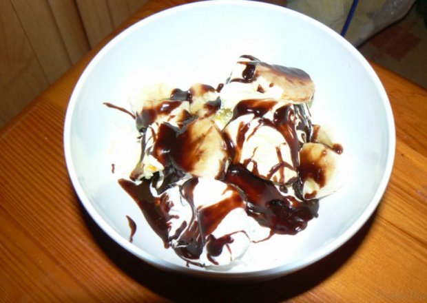 Fotografia przedstawiająca Bananowy deser w czekoladzie
