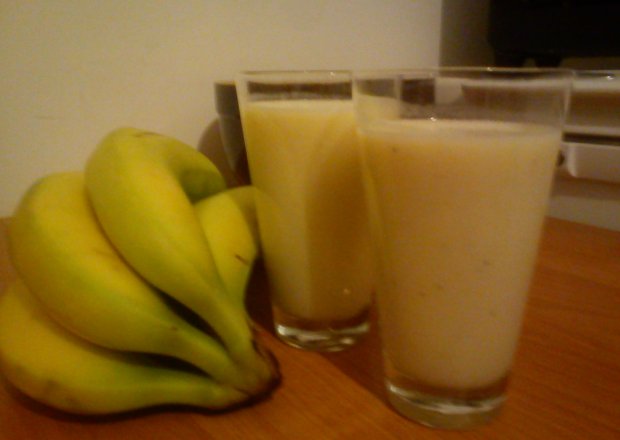 Fotografia przedstawiająca Bananowy napój mleczny