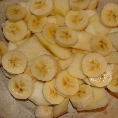 Krok 1 - Banany i jabłka pod kołderką foto