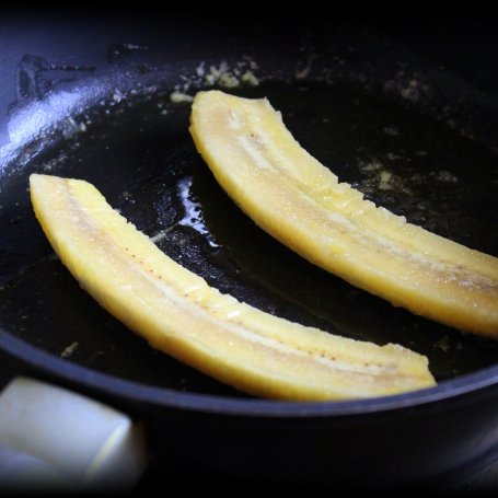 Krok 1 - Banany smażone pod miodem i cytryną foto