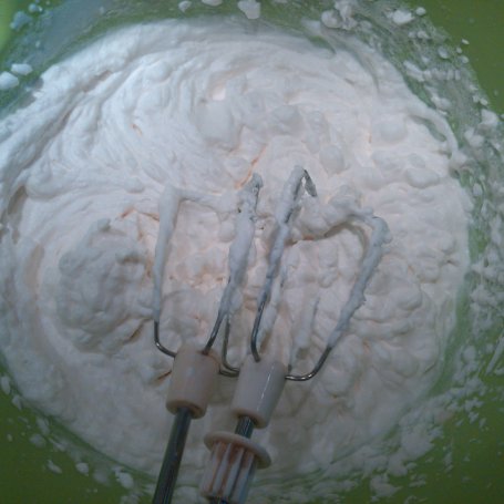 Krok 6 - Banoffee pie na biszkopcie foto