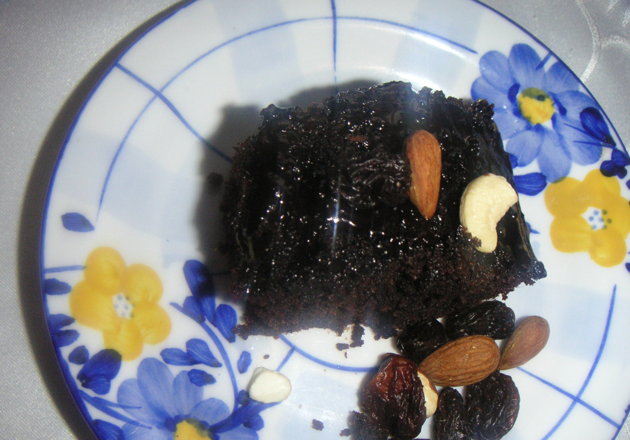 Bardzo czekoladowe ciasto z polewą czekoladową. foto