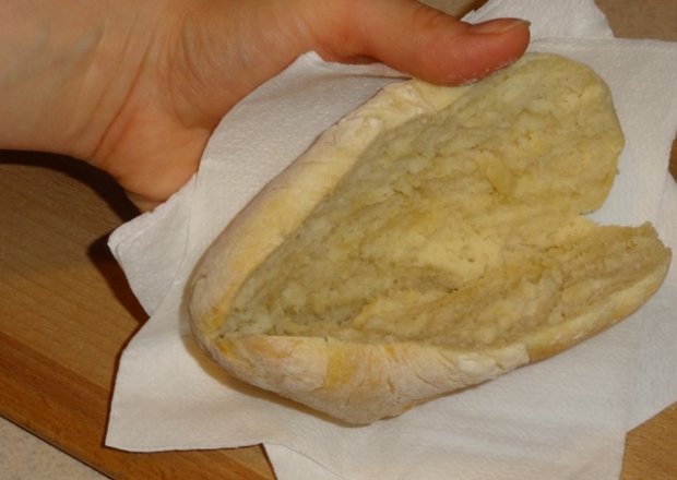 Fotografia przedstawiająca Bardzo proste chlebki pita