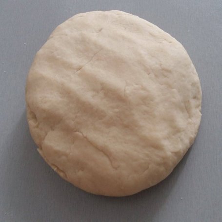 Krok 1 - Barszcz czerwony z pierogami z mięsem z rosołu foto