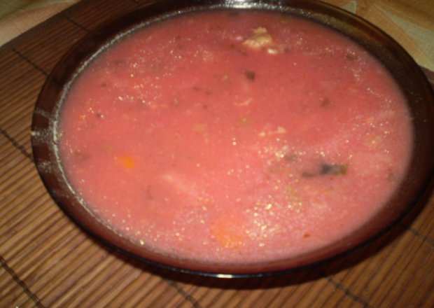 Fotografia przedstawiająca Barszcz czerwony z schabem