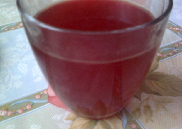 Fotografia przedstawiająca Barszczyk czerwony do picia
