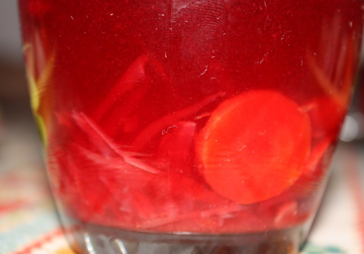 Barszczyk czerwony do picia. foto