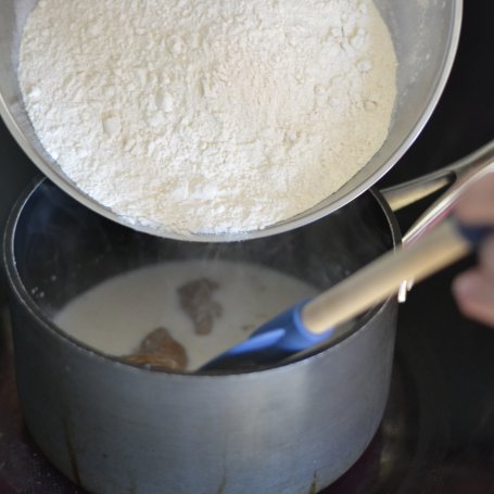 Krok 2 - Batoniki proteinowe z pestkami dyni, migdałami, sezamem i malinami foto