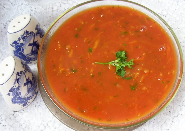 Fotografia przedstawiająca baza do potraw: sos pomidorowy domowy...